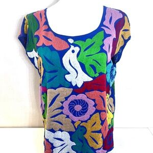 Vintage Womens Mexican blue and white jalapa hand embroided floral top